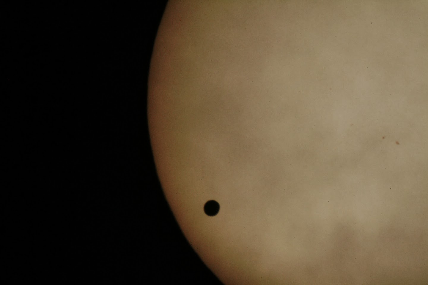金星の太陽面通過（2004年6月9日）