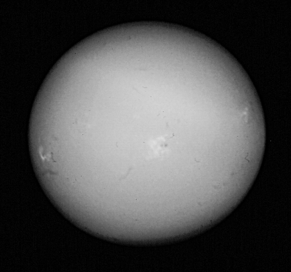 Hα線で見た太陽面（2004年1月8日）
